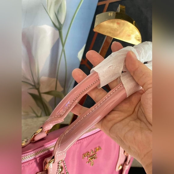 Sold ! Prada tote with sling - Picture 4 of 6